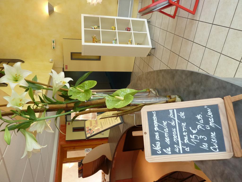 Hotel La Colombiere Cantal มัสซิแยค ภายนอก รูปภาพ