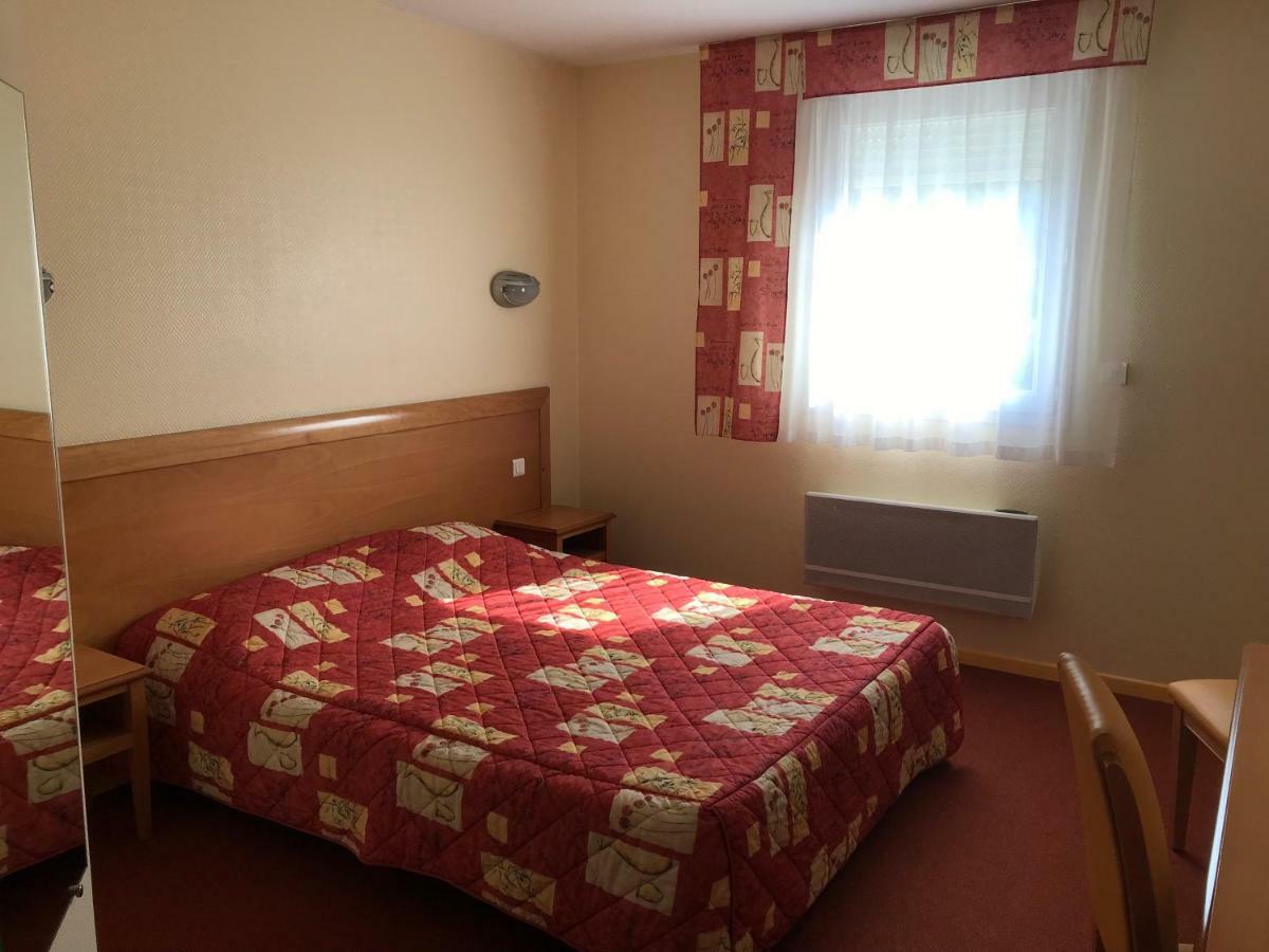 Hotel La Colombiere Cantal มัสซิแยค ภายนอก รูปภาพ