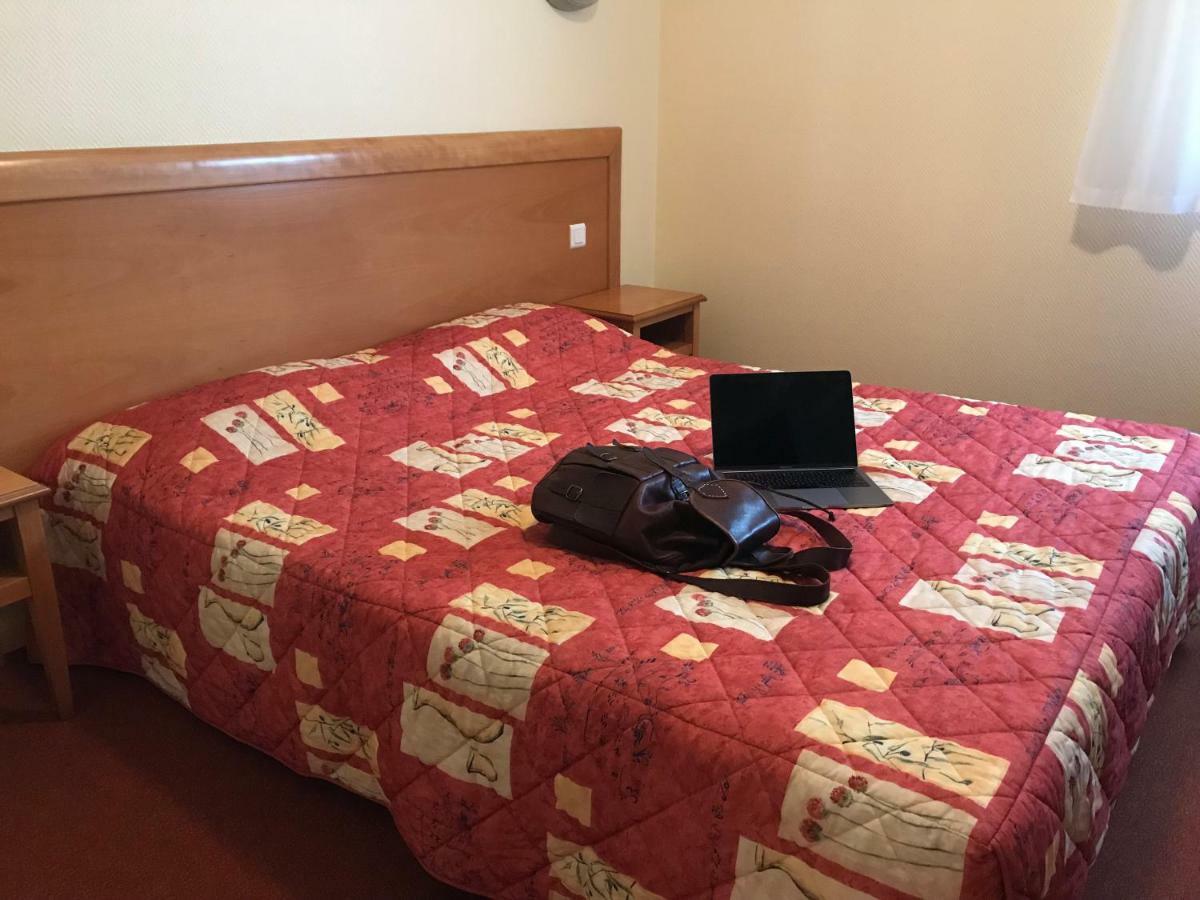 Hotel La Colombiere Cantal มัสซิแยค ภายนอก รูปภาพ