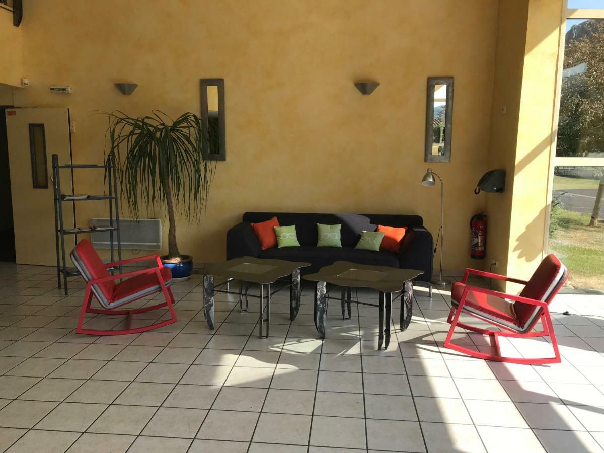 Hotel La Colombiere Cantal มัสซิแยค ภายนอก รูปภาพ